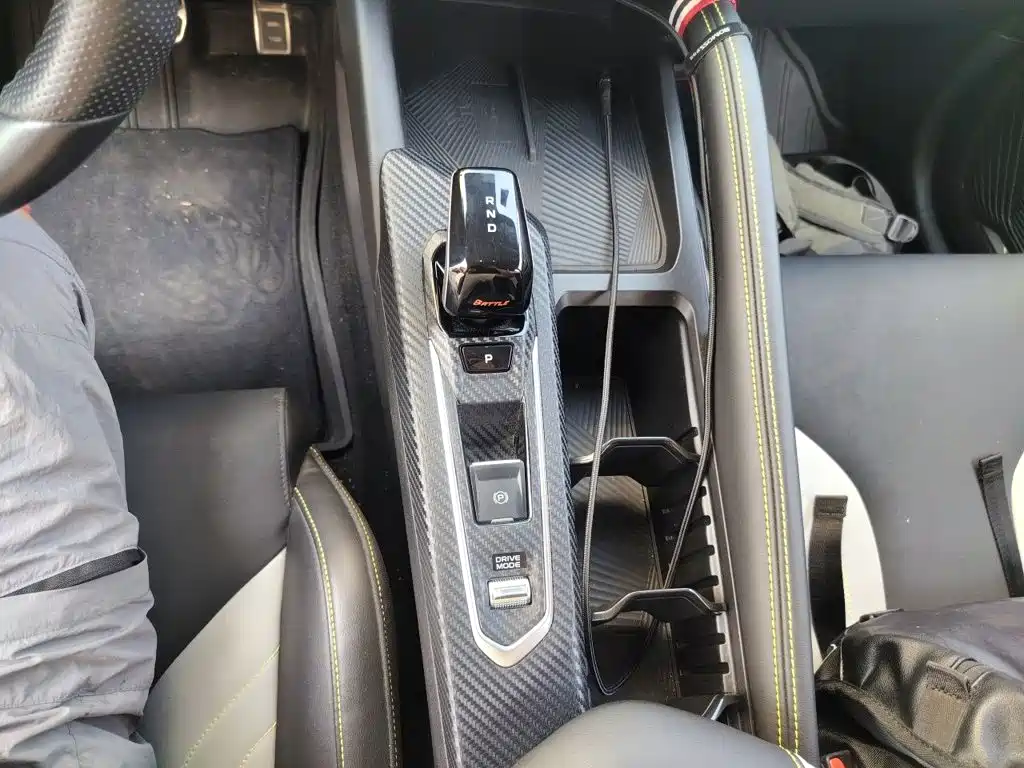 Geely Binyue — фото 15