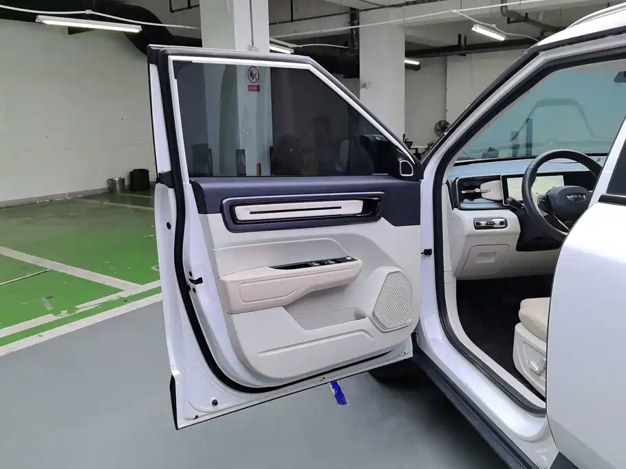 Geely Icon — фото 7
