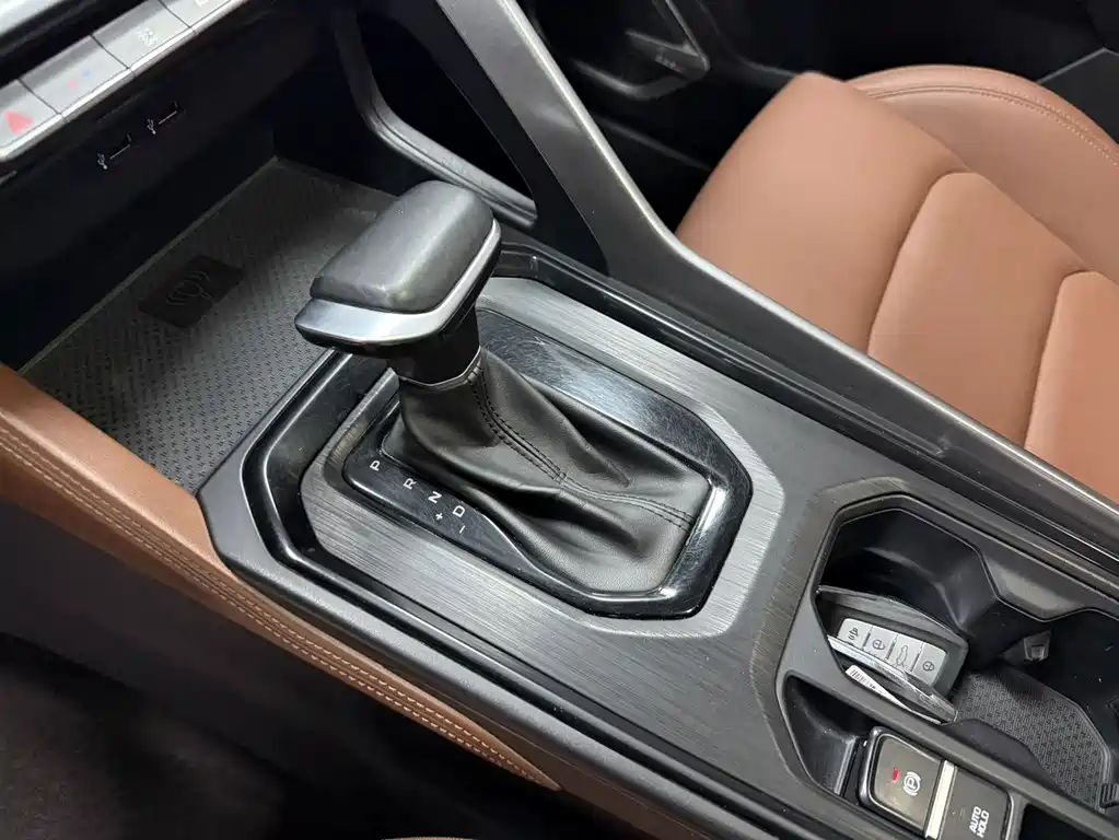 Geely Vision X6 — фото 13