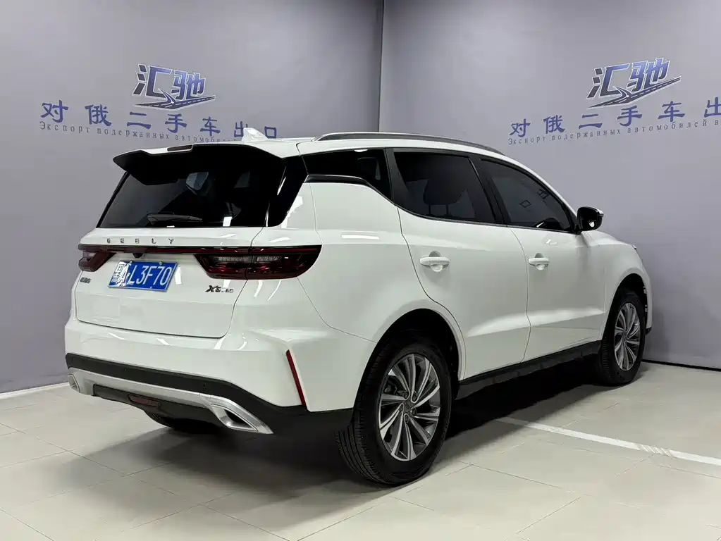 Geely Vision X6 — фото 20
