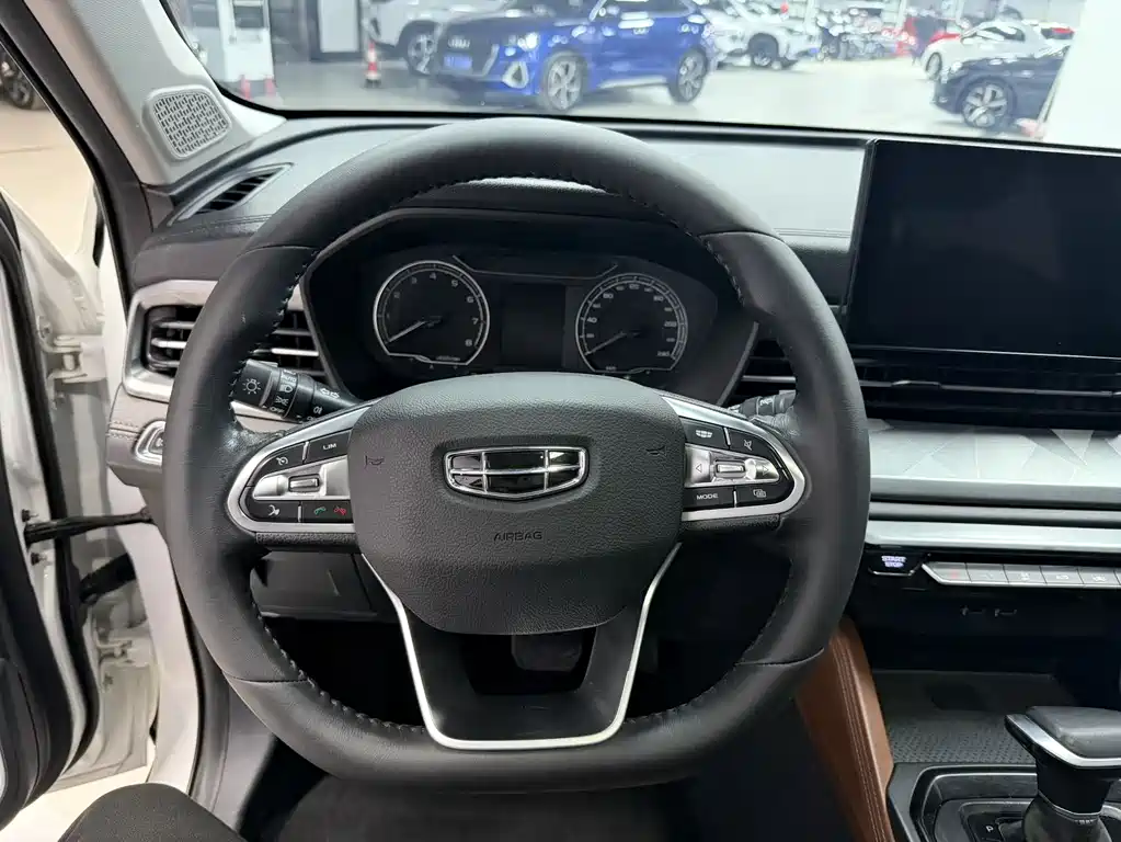 Geely Vision X6 — фото 7