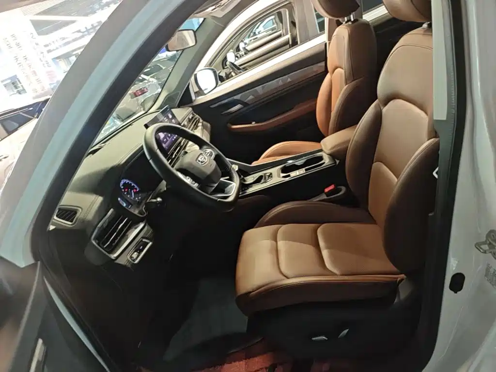 Geely Vision X6 — фото 14