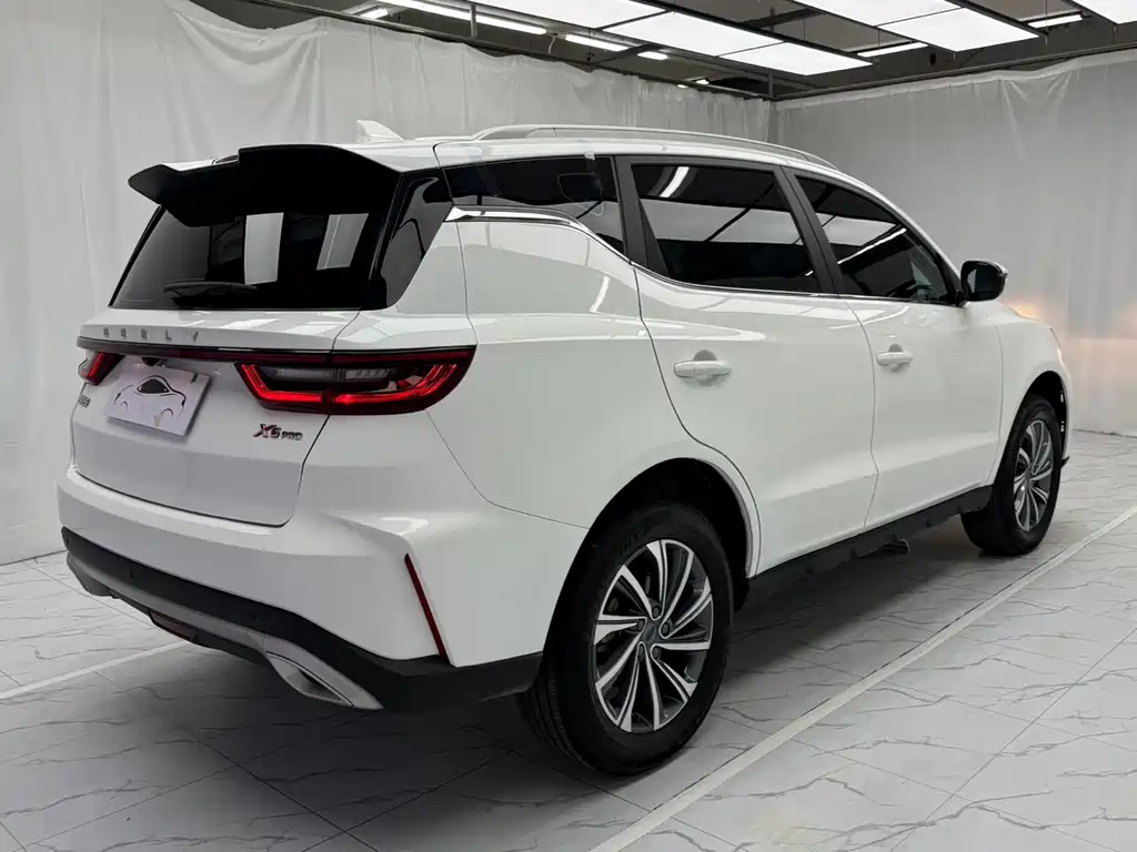 Geely Vision X6 — фото 6