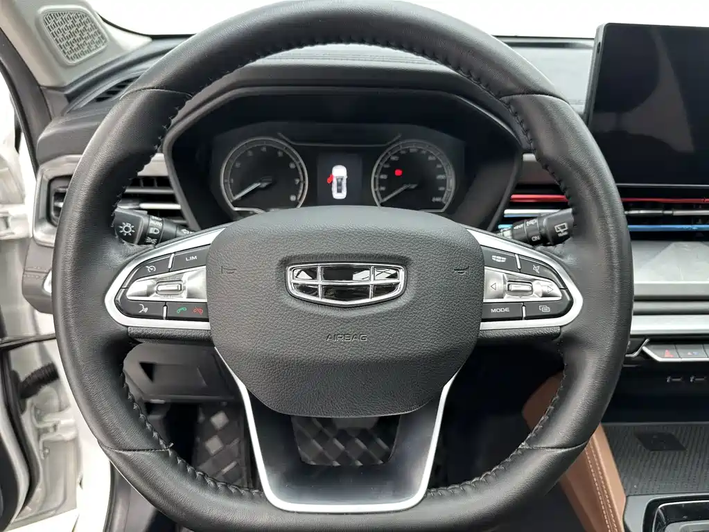 Geely Vision X6 — фото 17