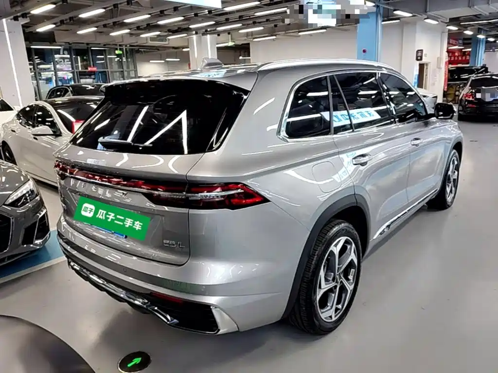 Geely Xingyue L — фото 6