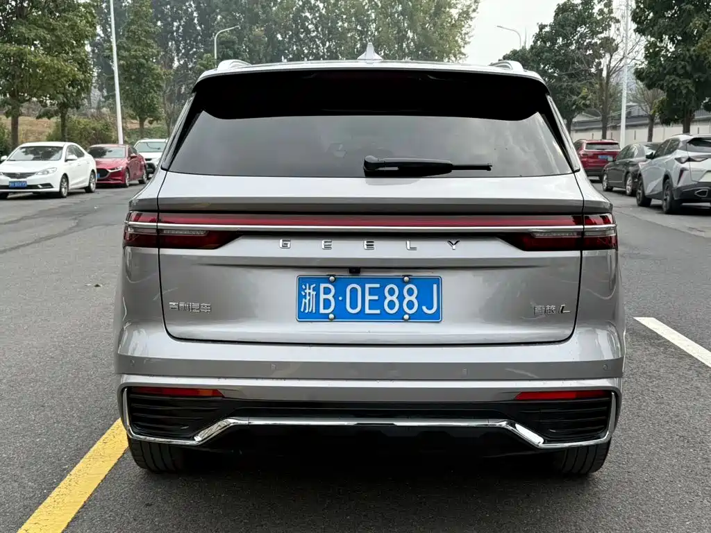 Geely Xingyue L — фото 14