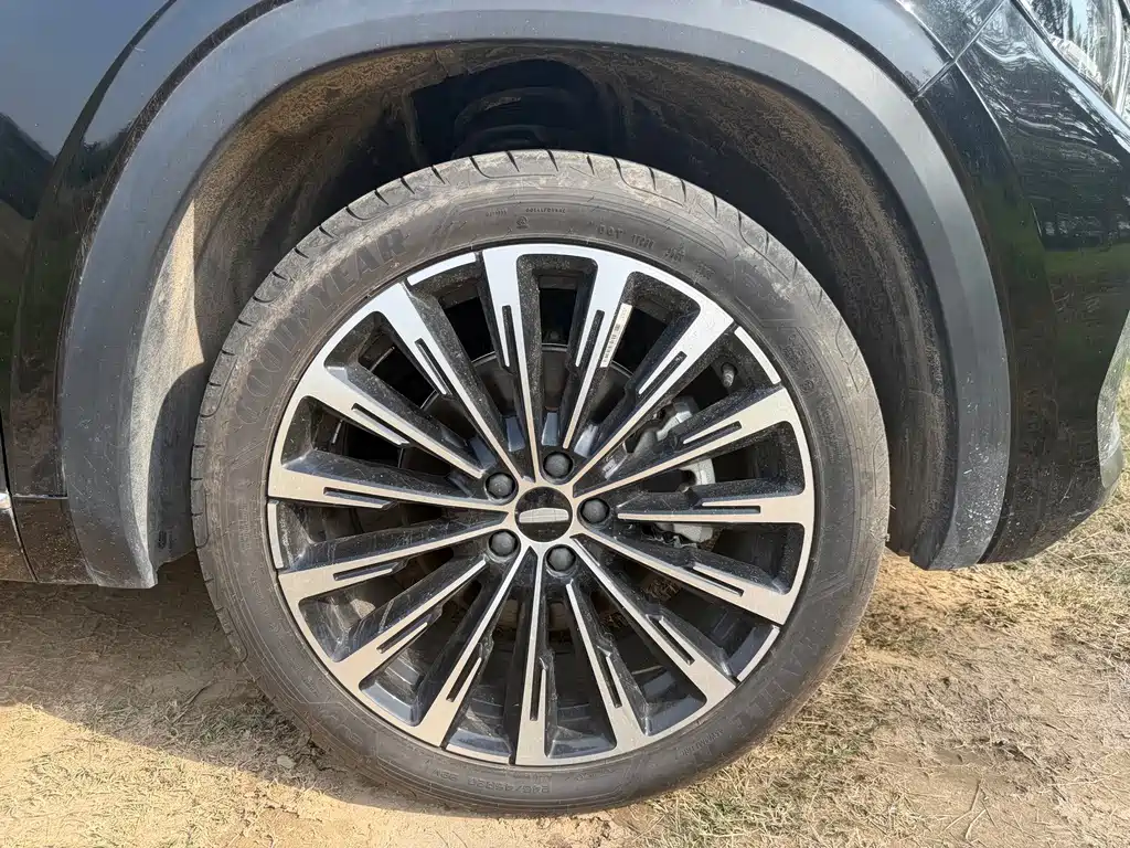 Geely Xingyue L — фото 17