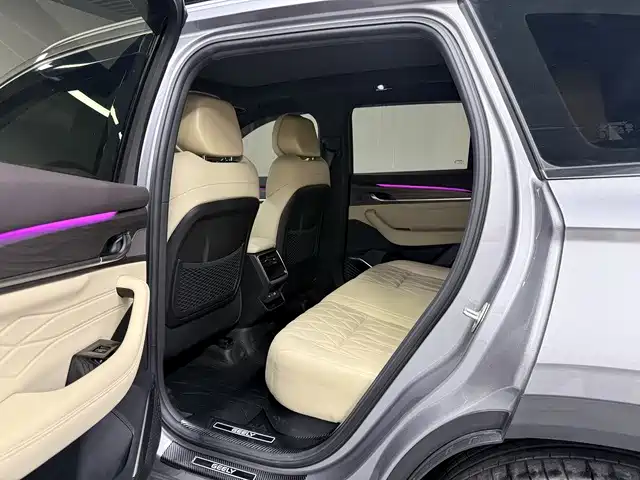 Geely Xingyue L — фото 15