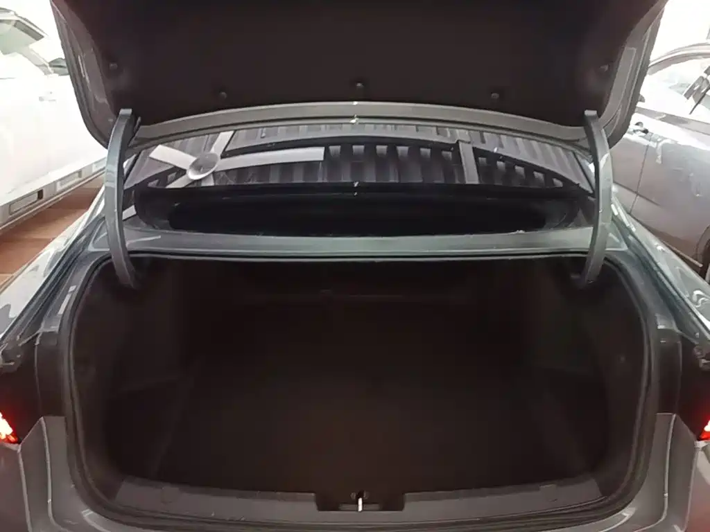 Geely Xingrui — фото 18