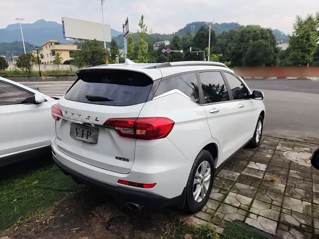 Haval M6 — фото 6