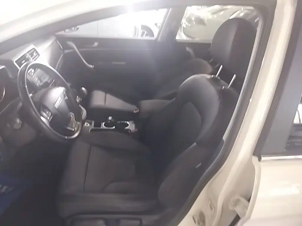 Haval M6 — фото 14