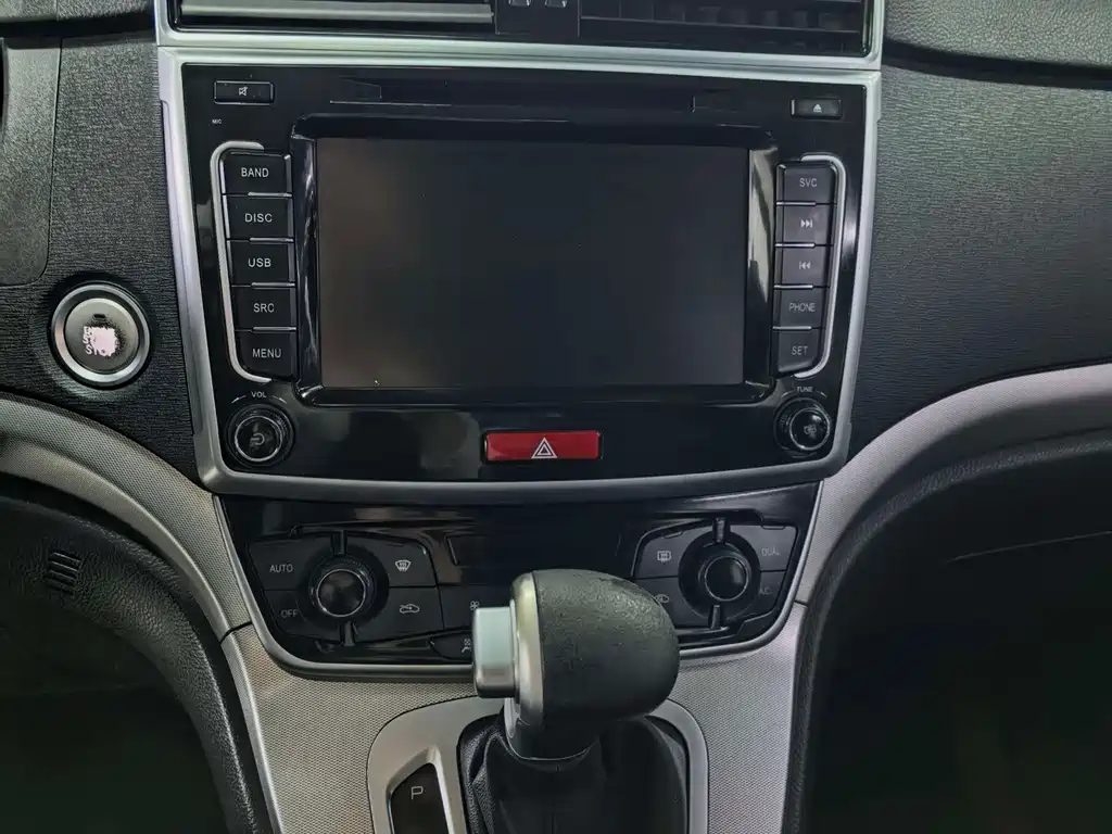 Haval M6 — фото 10