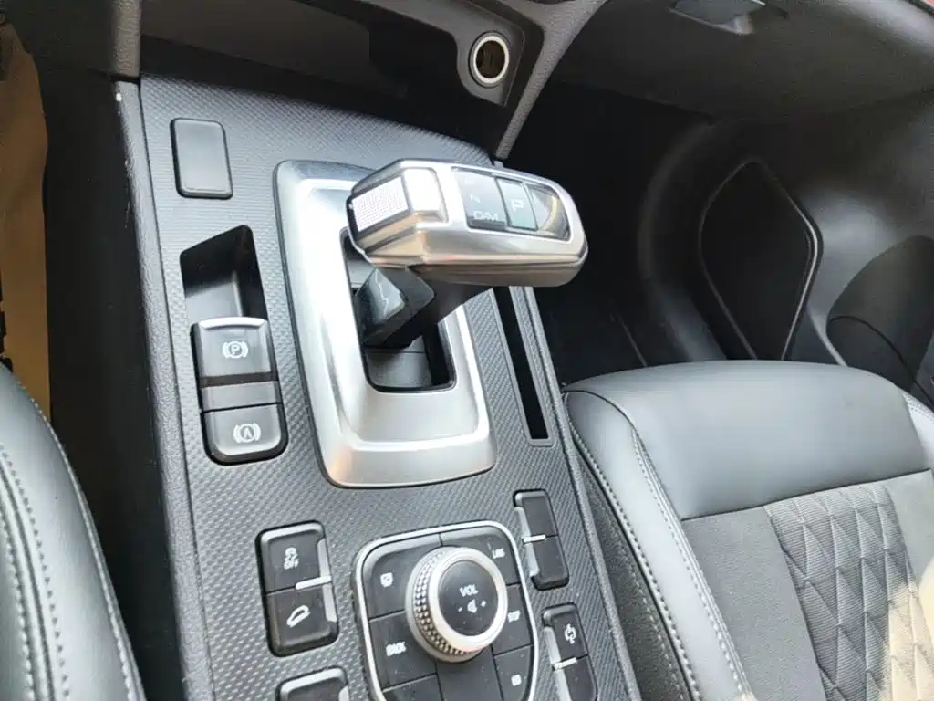 Haval H6 Coupe — фото 13