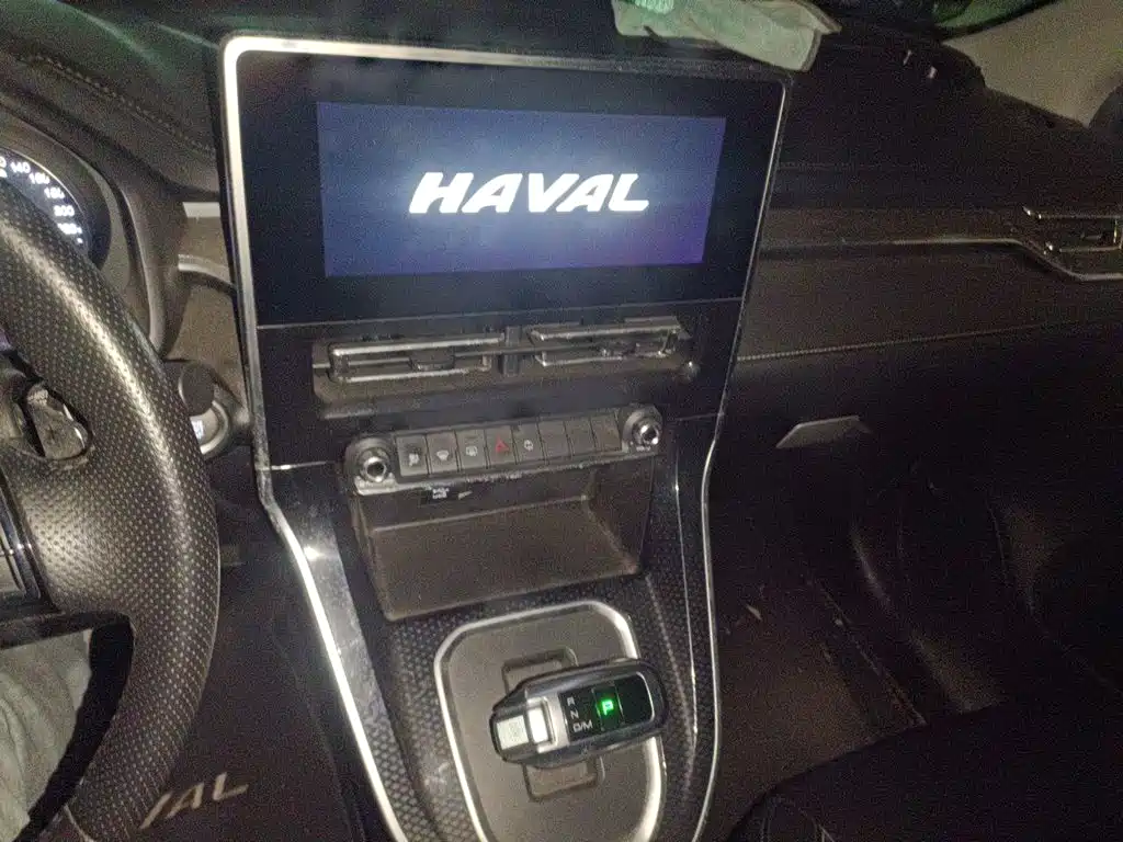 Haval M6 — фото 9