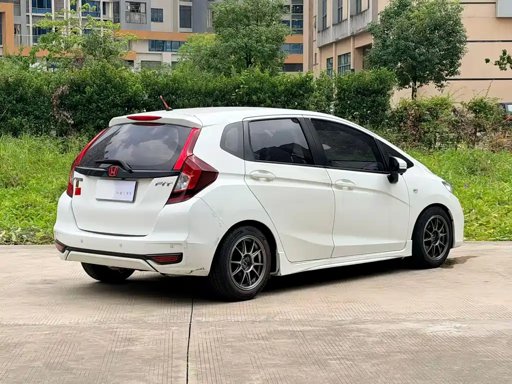 Honda Fit — фото 2