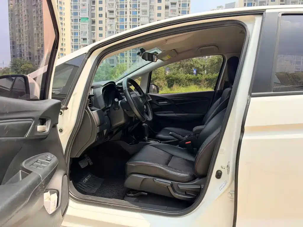 Honda Fit — фото 3