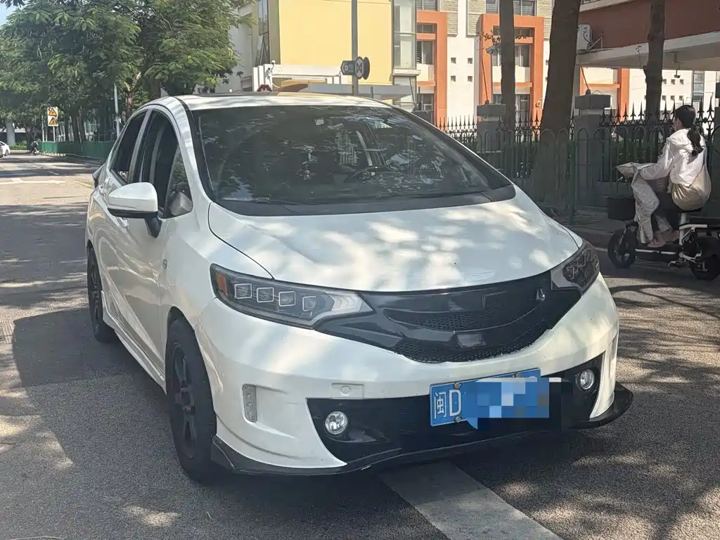 Honda Fit — фото 3