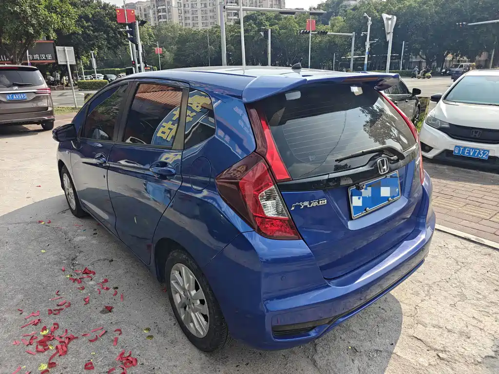 Honda Fit — фото 5
