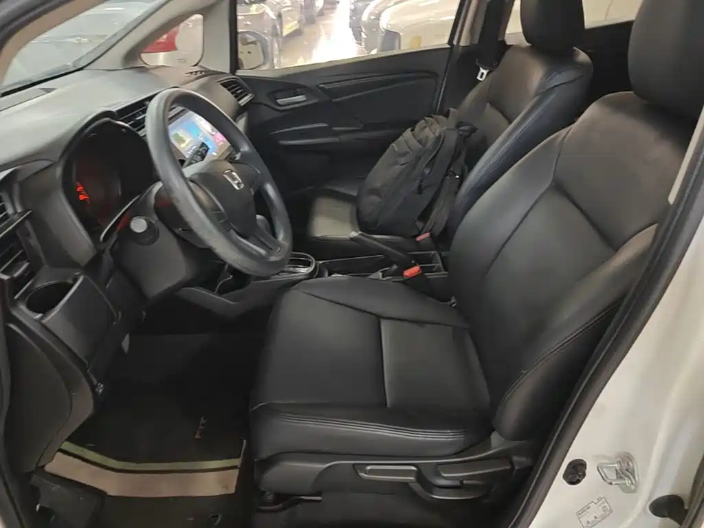 Honda Fit — фото 14