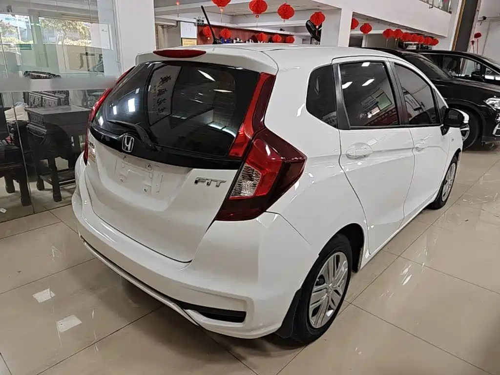 Honda Fit — фото 6