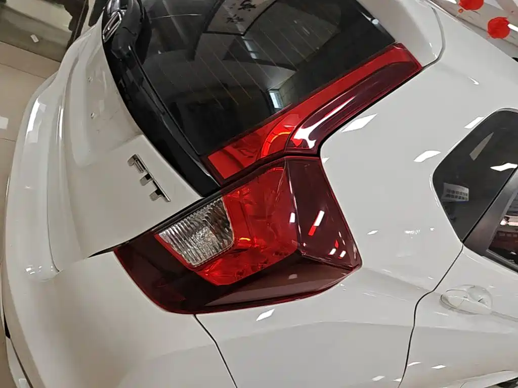Honda Fit — фото 7