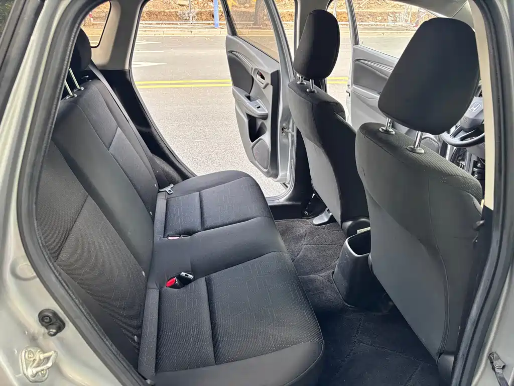 Honda Fit — фото 21