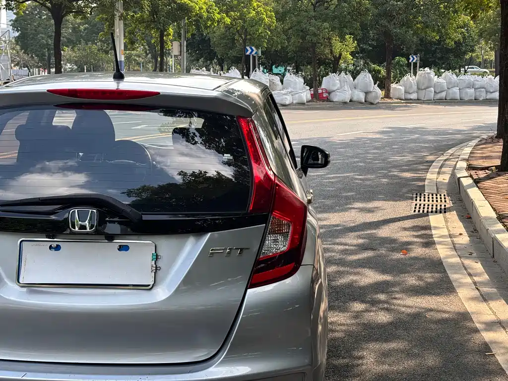 Honda Fit — фото 29