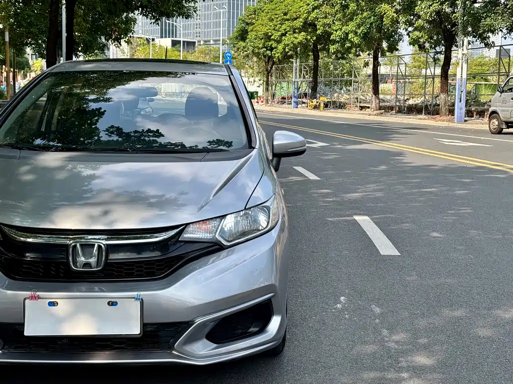Honda Fit — фото 4