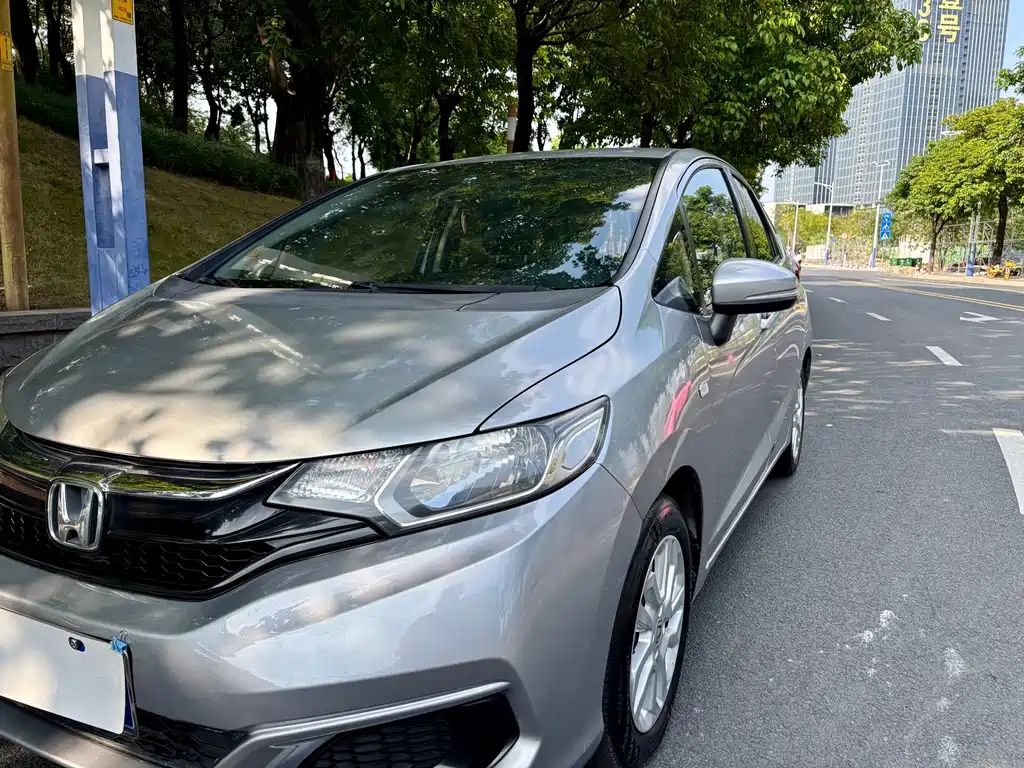 Honda Fit — фото 5
