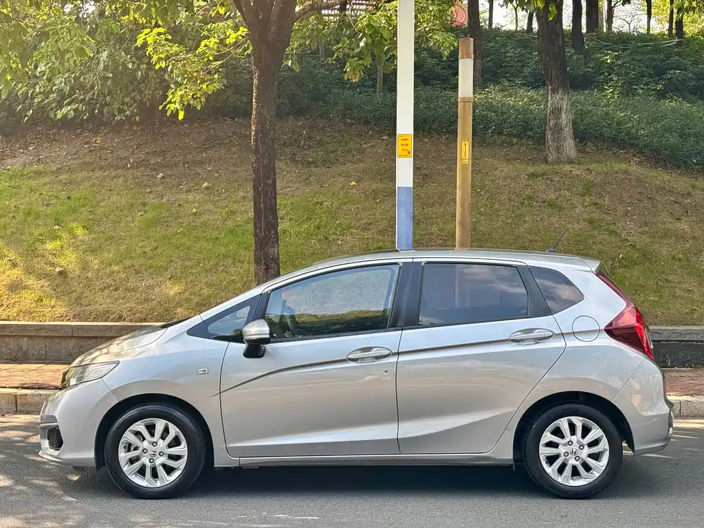 Honda Fit — фото 6