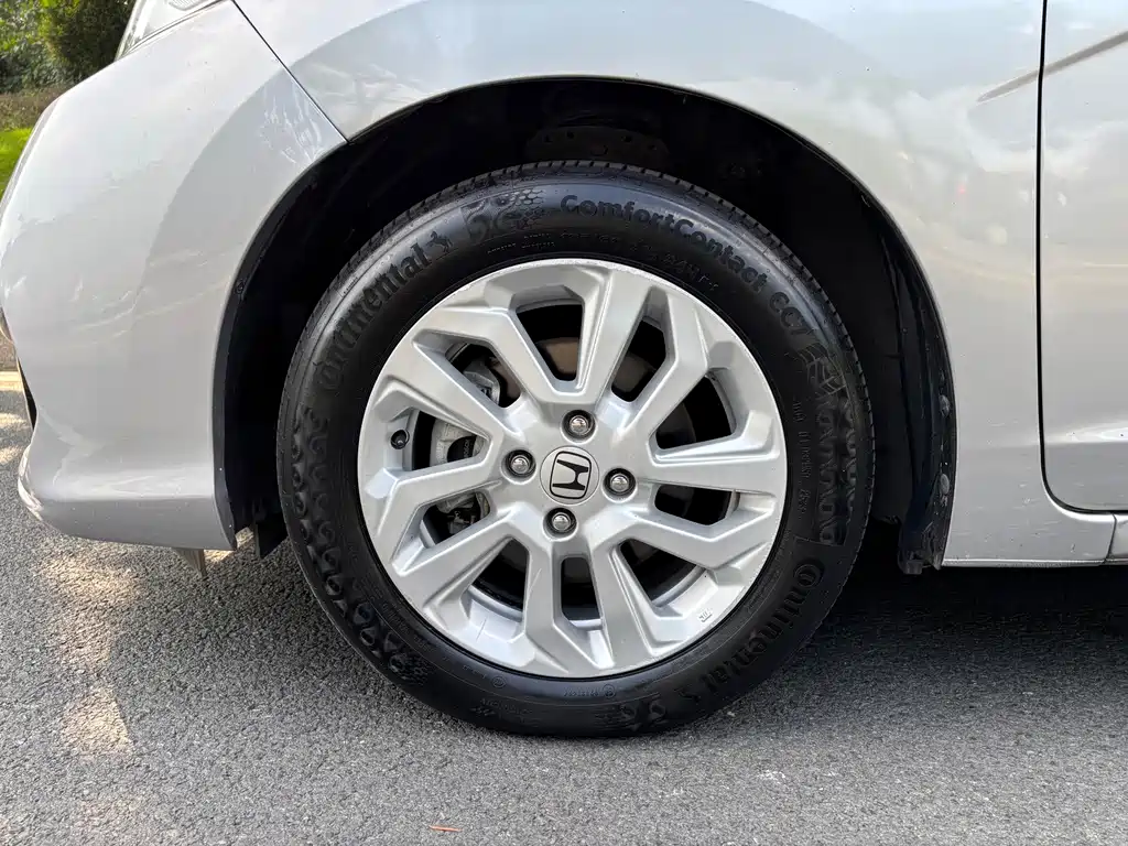 Honda Fit — фото 7