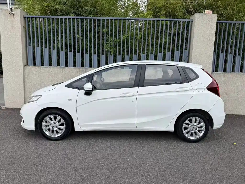 Honda Fit — фото 3