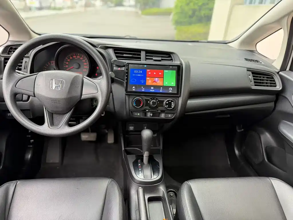 Honda Fit — фото 6