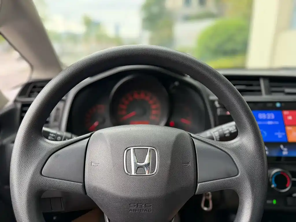 Honda Fit — фото 9