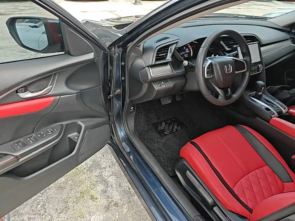 Honda Civic — фото 15