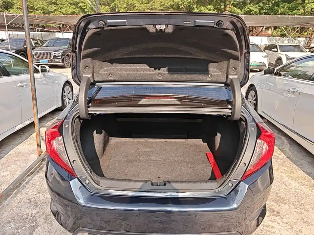 Honda Civic — фото 18