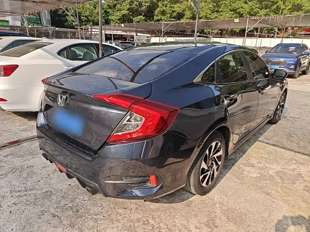 Honda Civic — фото 6