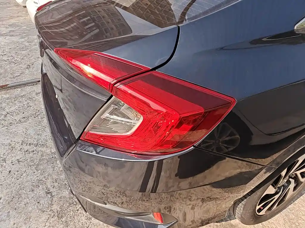 Honda Civic — фото 7