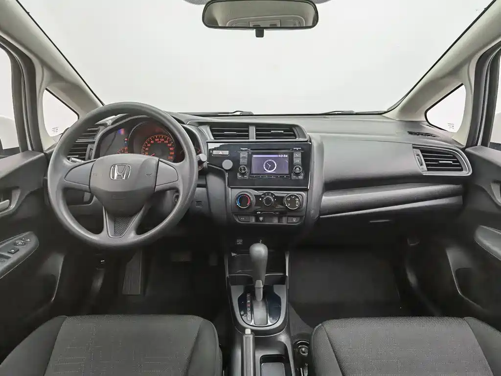 Honda Fit — фото 5