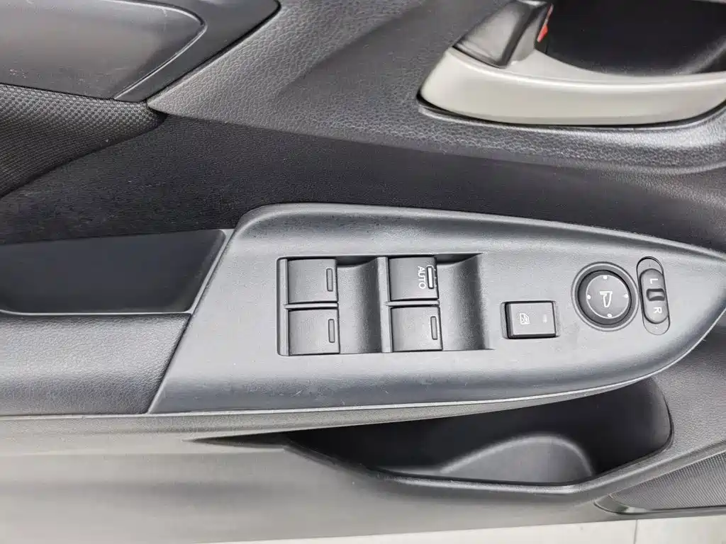 Honda Fit — фото 9