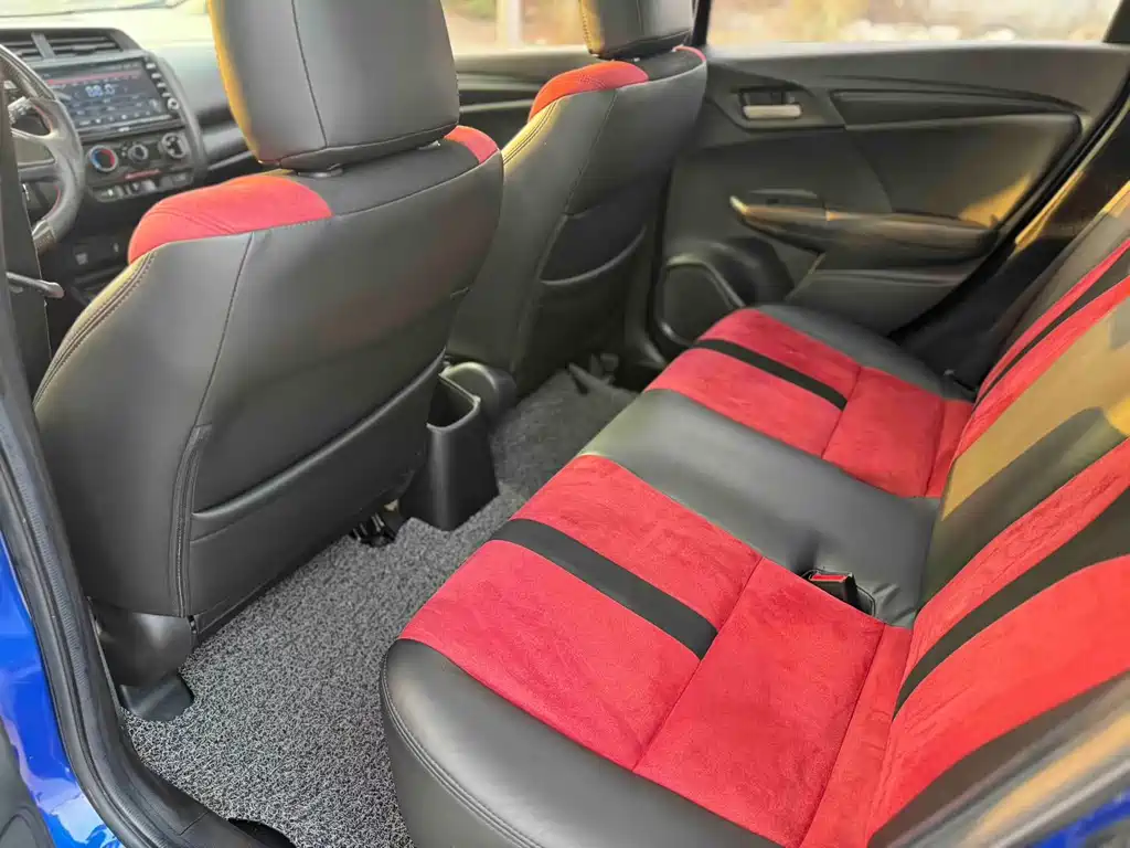 Honda Fit — фото 6