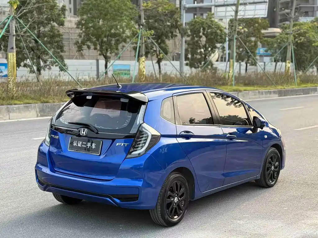 Honda Fit — фото 9