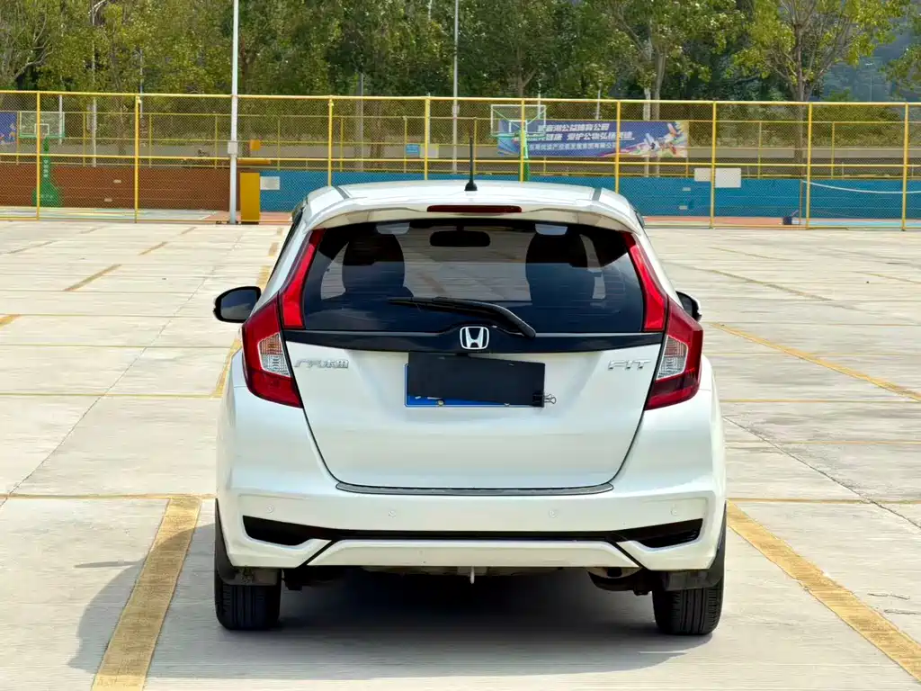 Honda Fit — фото 4