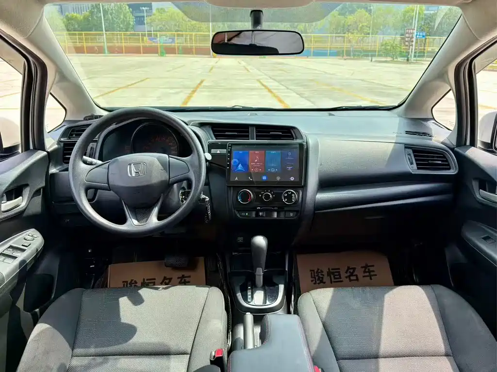 Honda Fit — фото 9