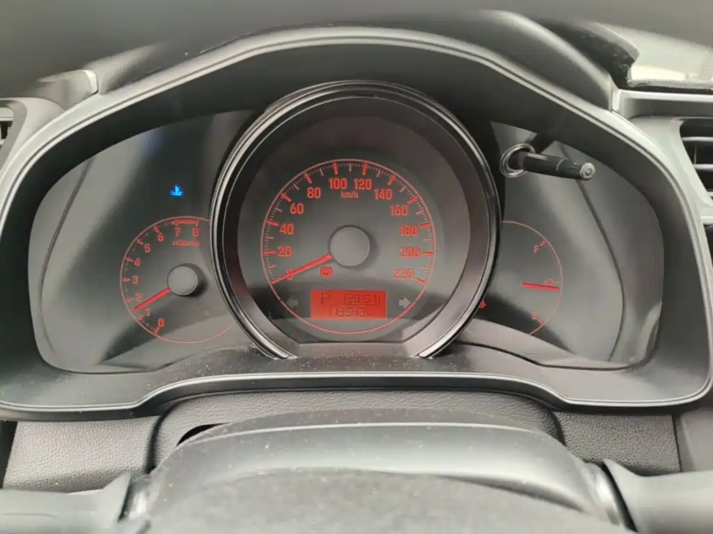 Honda Fit — фото 11