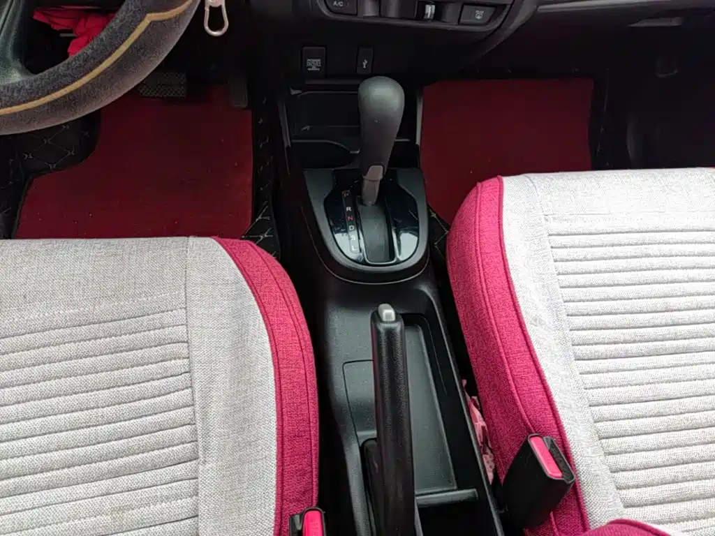 Honda Fit — фото 13