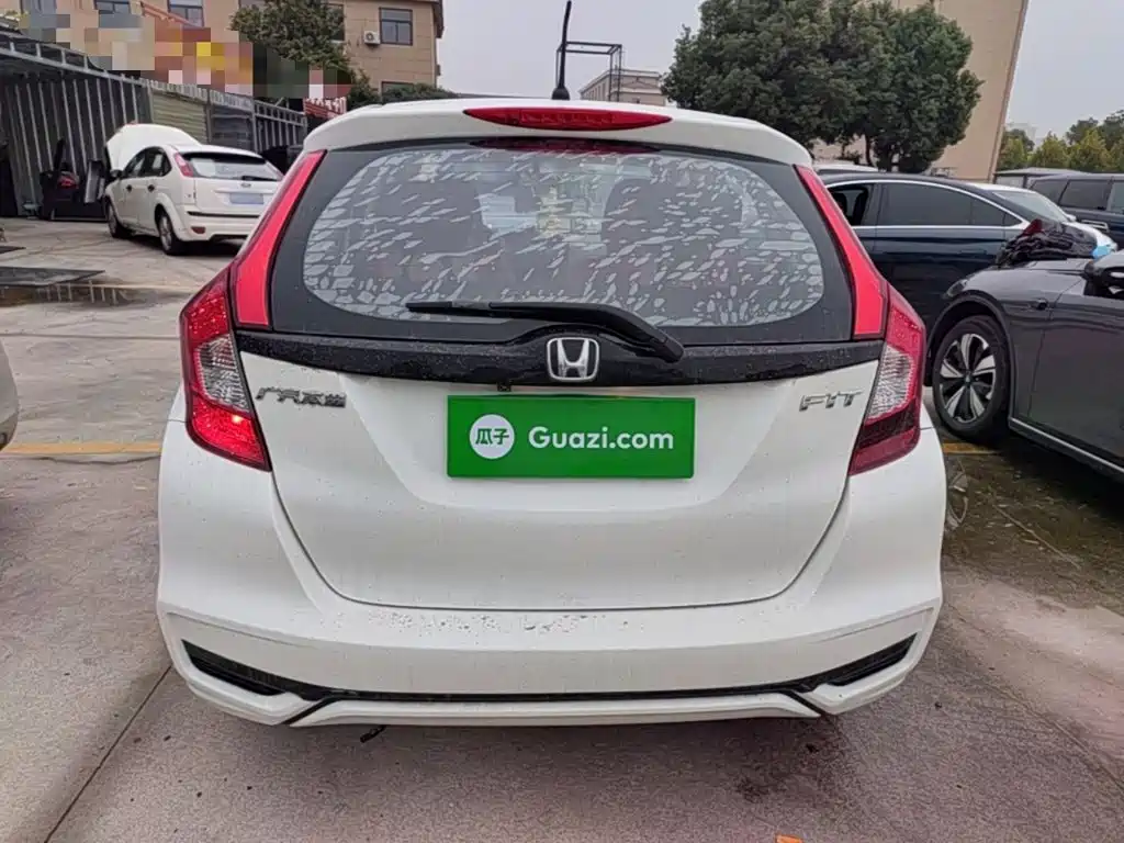 Honda Fit — фото 5