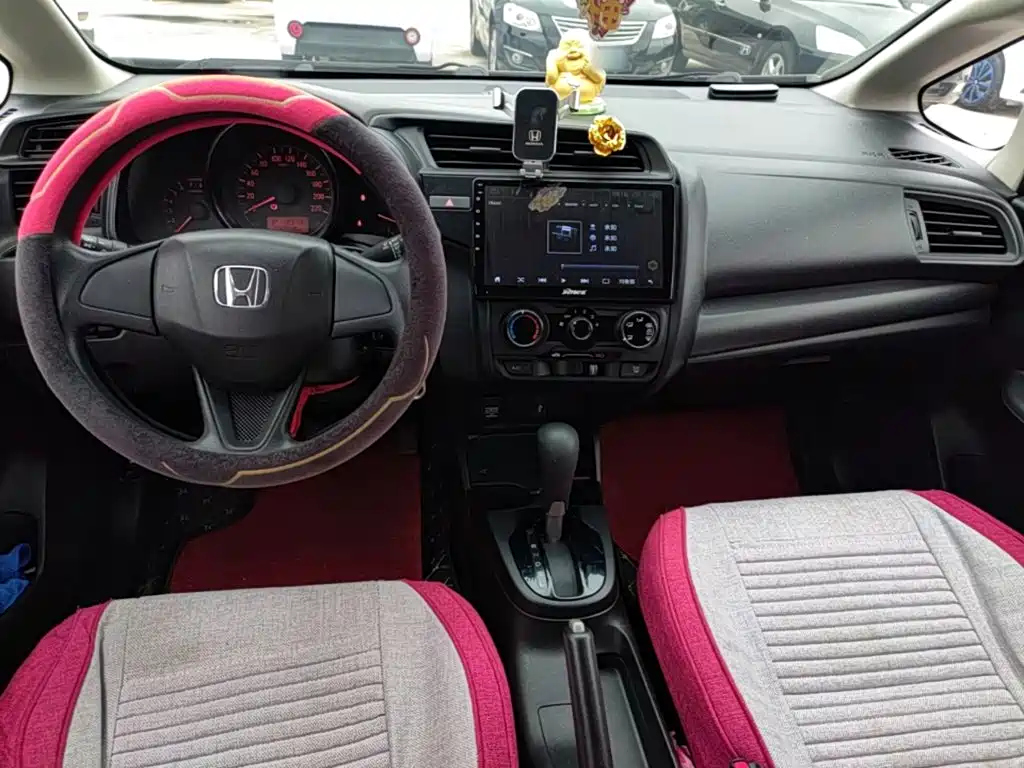Honda Fit — фото 9