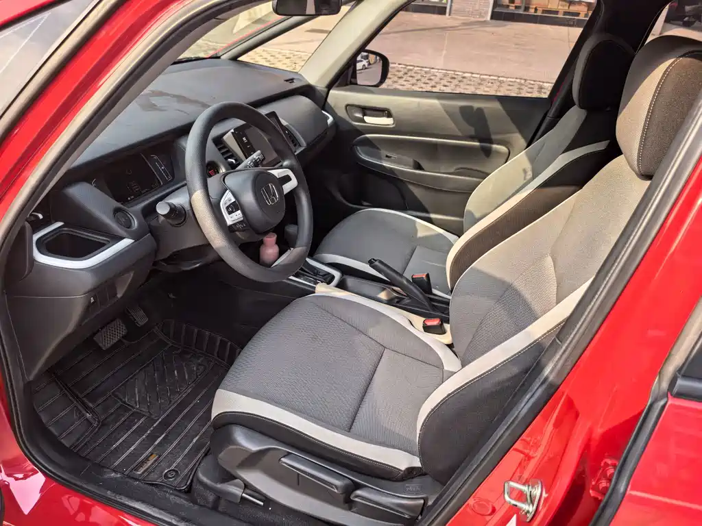 Honda Fit — фото 4