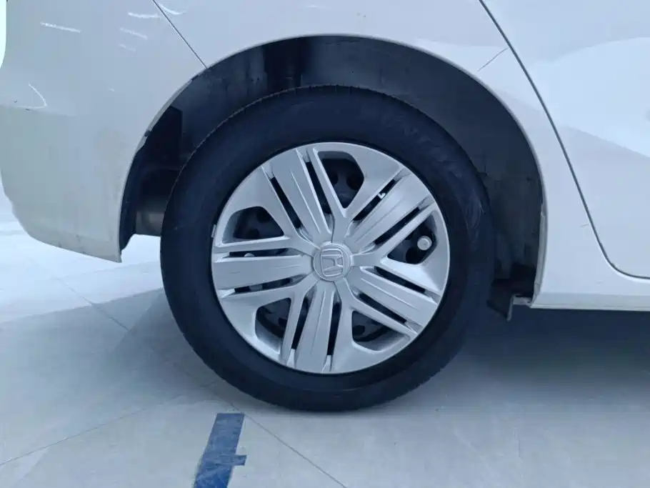 Honda Fit — фото 6
